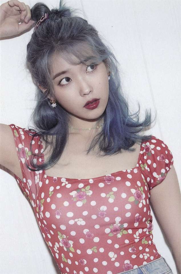 IU - zpěvák Kpop skládačky online