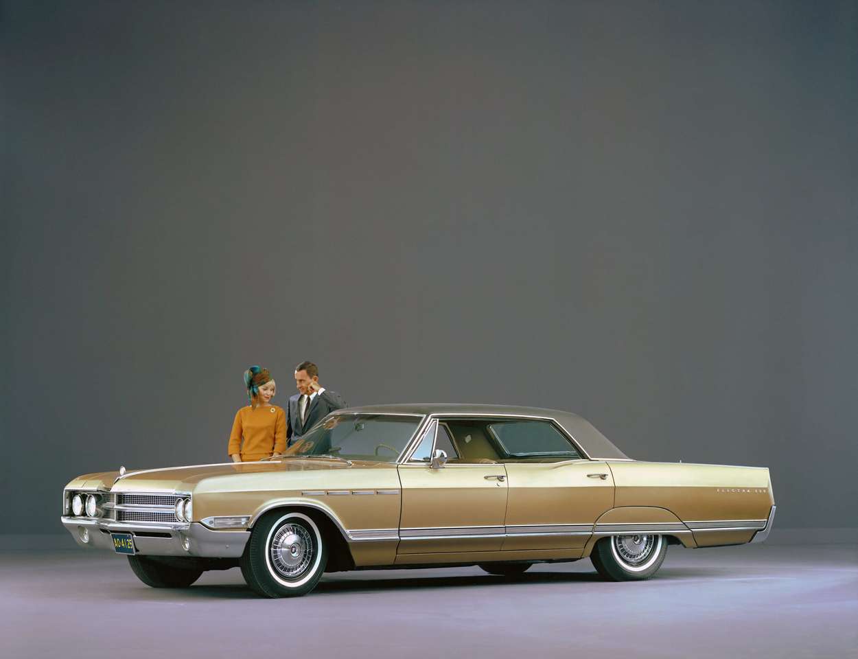 Buick Electra 225 1965 года выпуска, четырехдверная жесткая крыша пазл онлайн