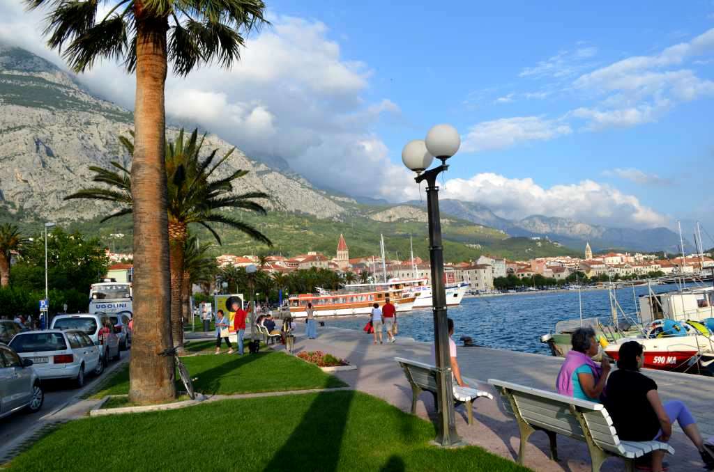 Makarska Riviera - крайбрежна алея онлайн пъзел
