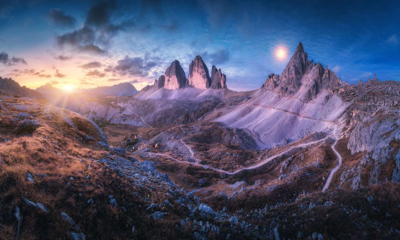 Сумерки в Tre Cime в Доломитовых Альпах, Италия пазл онлайн