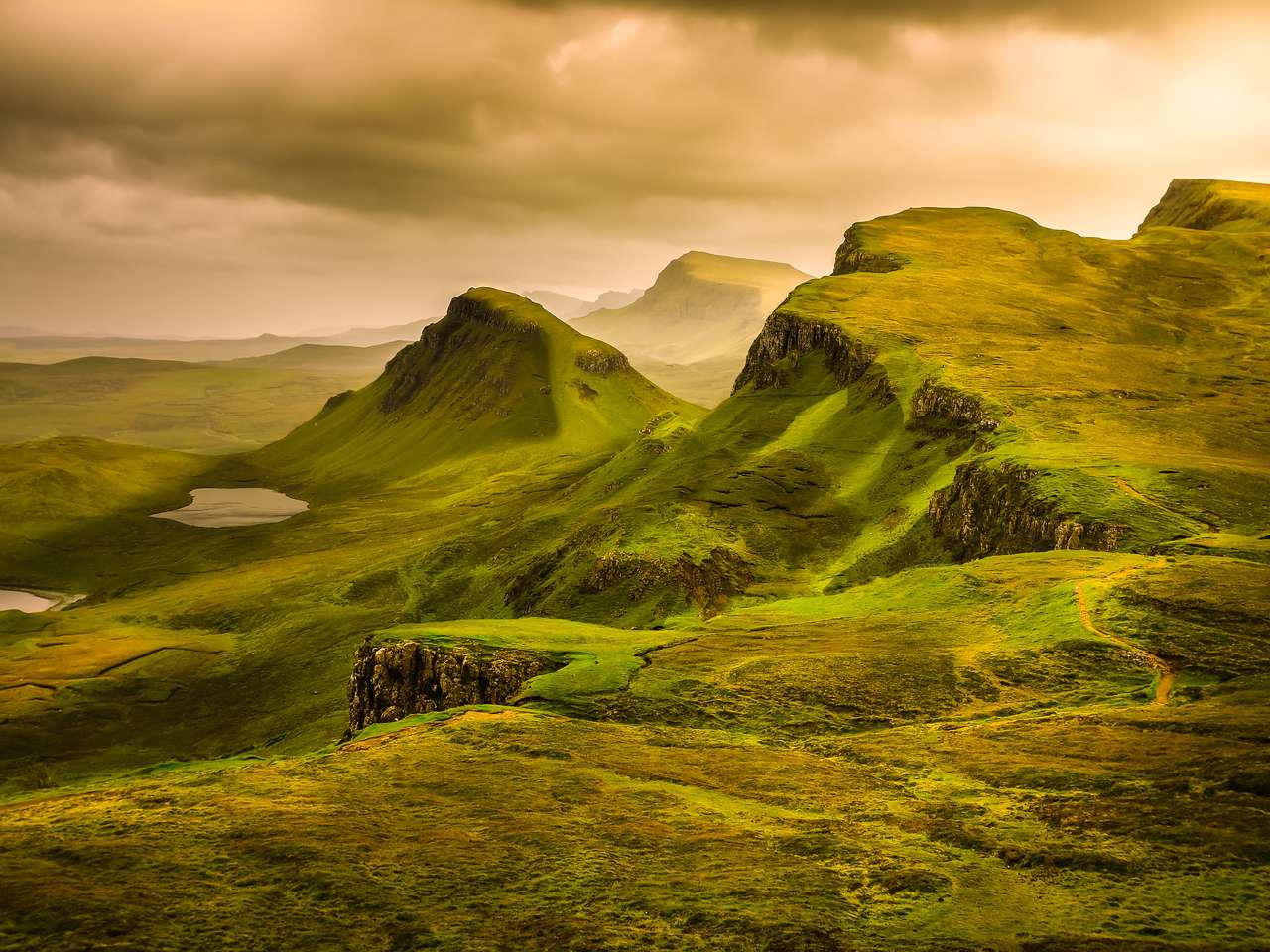 Quiraing bergen i skotska höglandet pussel på nätet