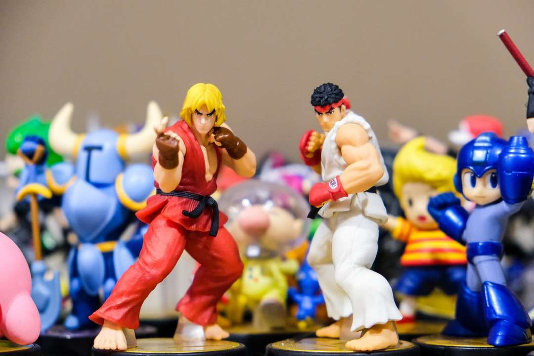 Фигурки Кена и Рю из Street Fighter пазл онлайн