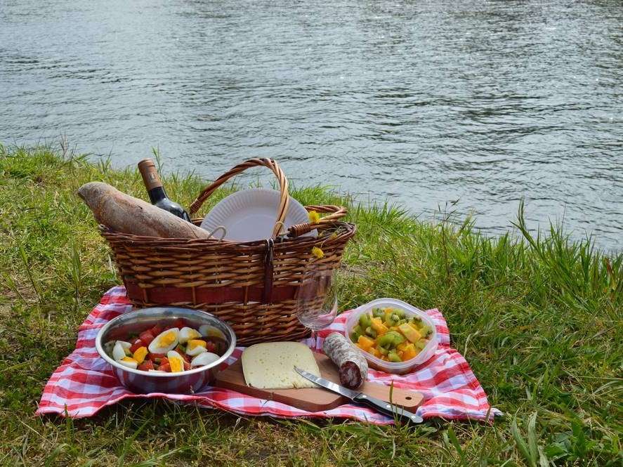 Piknik a víz felett online puzzle