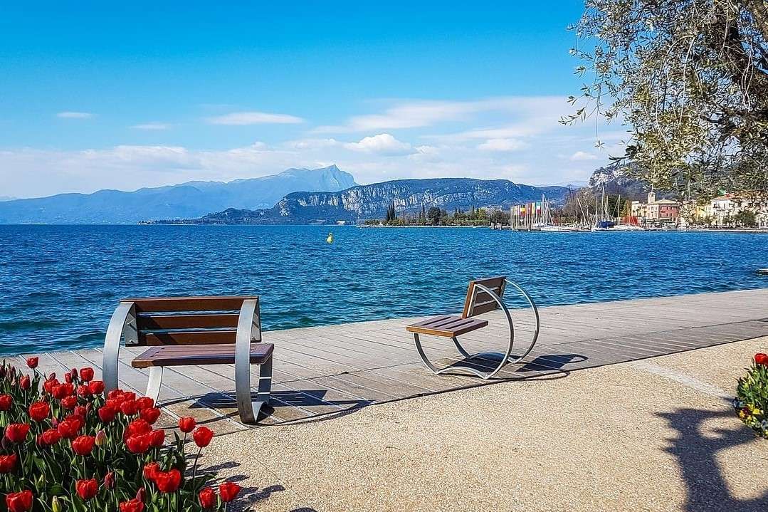 Bardolino-pobřeží jezera Garda skládačky online