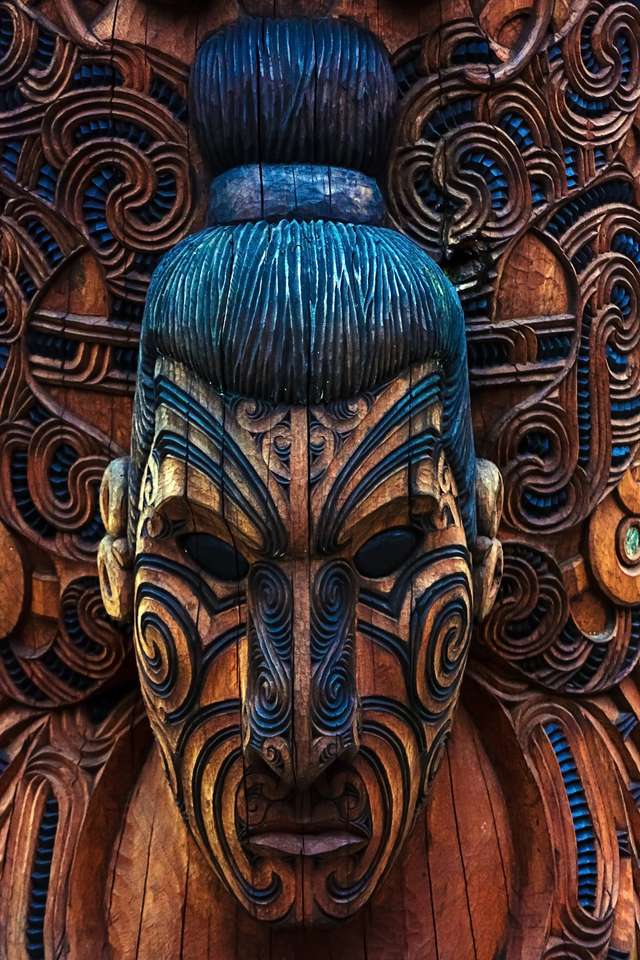 Maori Totem. Puzzlespiel online