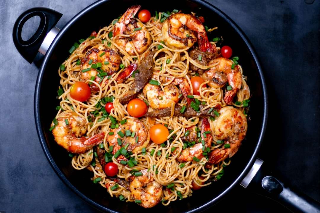 cooked noodles with shrimps online puzzle