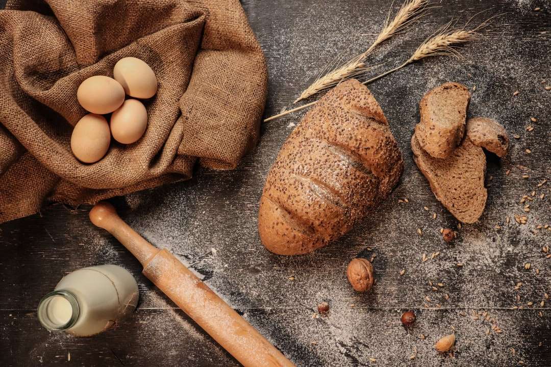 Ägg, bröd, mjölk och rullande stift Pussel online