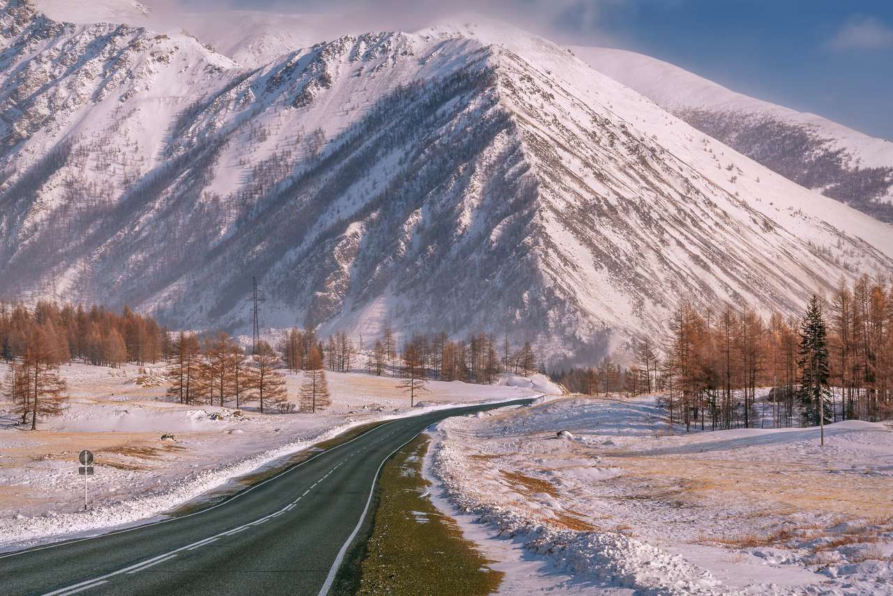 Живописен зимен пейзаж онлайн пъзел
