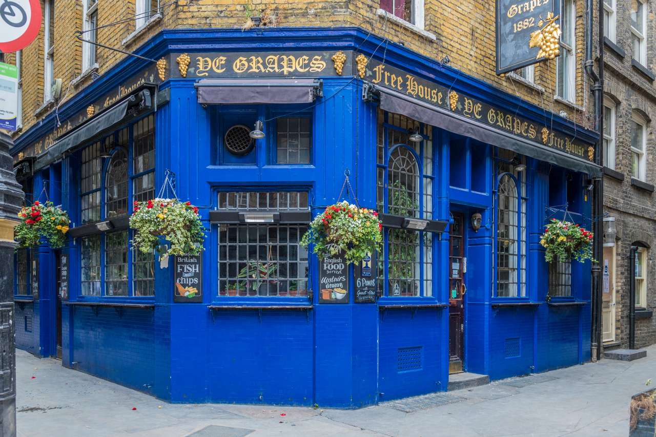 Ιούνιος 2020. London.ye σταφύλια Pub, Mayfair, Λονδίνο Αγγλία Ηνωμένο Βασίλειο online παζλ