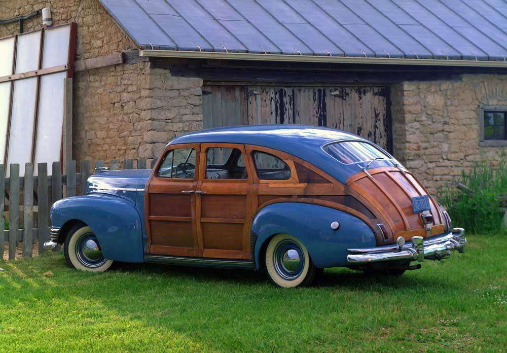 1947 Nash Ambassador Suburban Woody pussel på nätet
