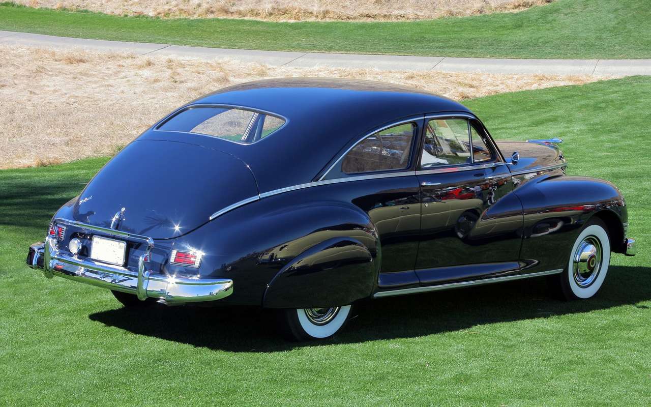 1947 Packard Custom Super Club Sedan Club pussel på nätet