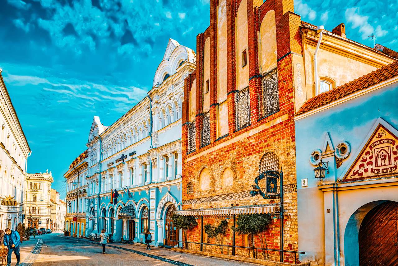Gates d'aube dans la vieille ville de Vilnius puzzle en ligne