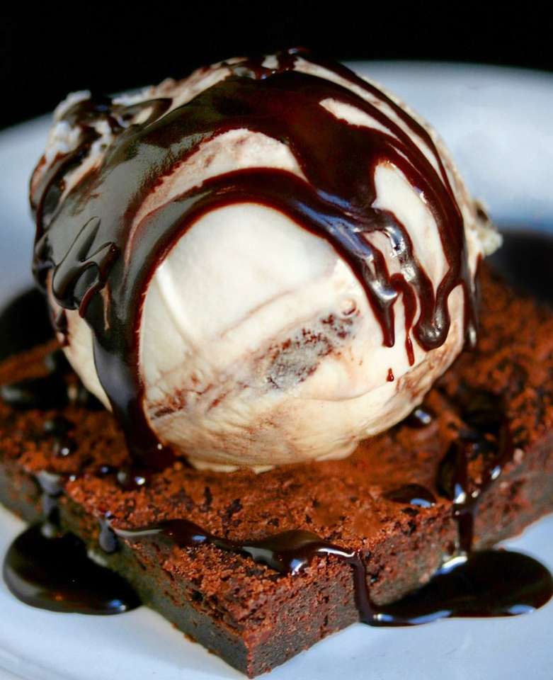 Brownie quente fudge sundae❤️❤️❤️❤️❤️ puzzle online