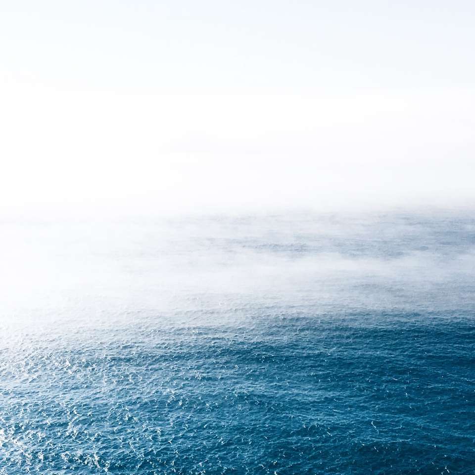 blauwe kalme oceaan legpuzzel online