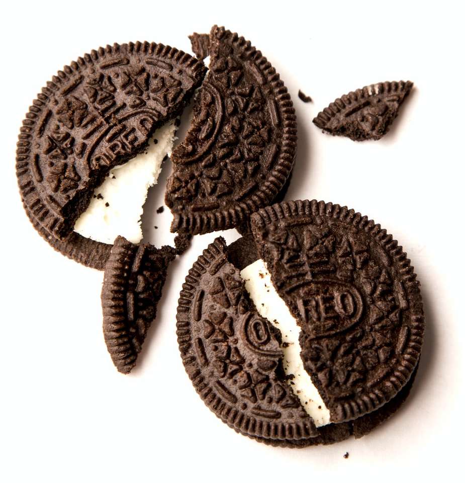 Cracked Oreo Cookies jigsaw puzzle online