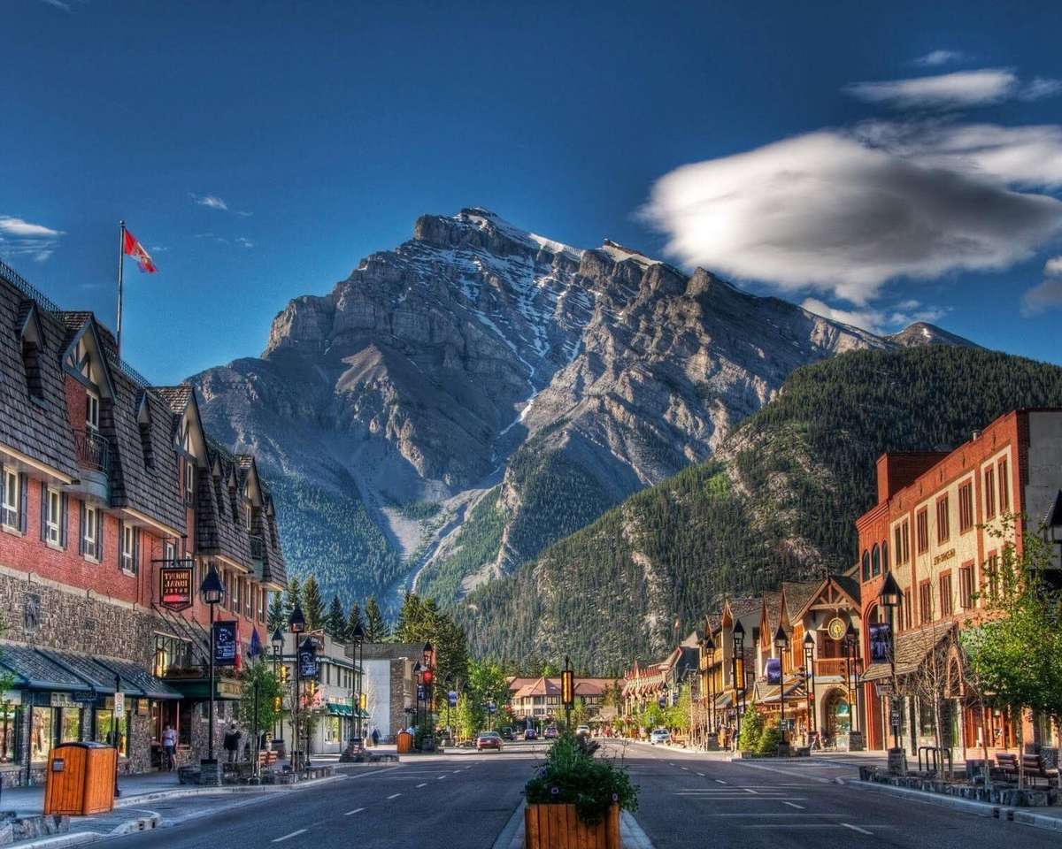 The town in the mountains jigsaw puzzle online