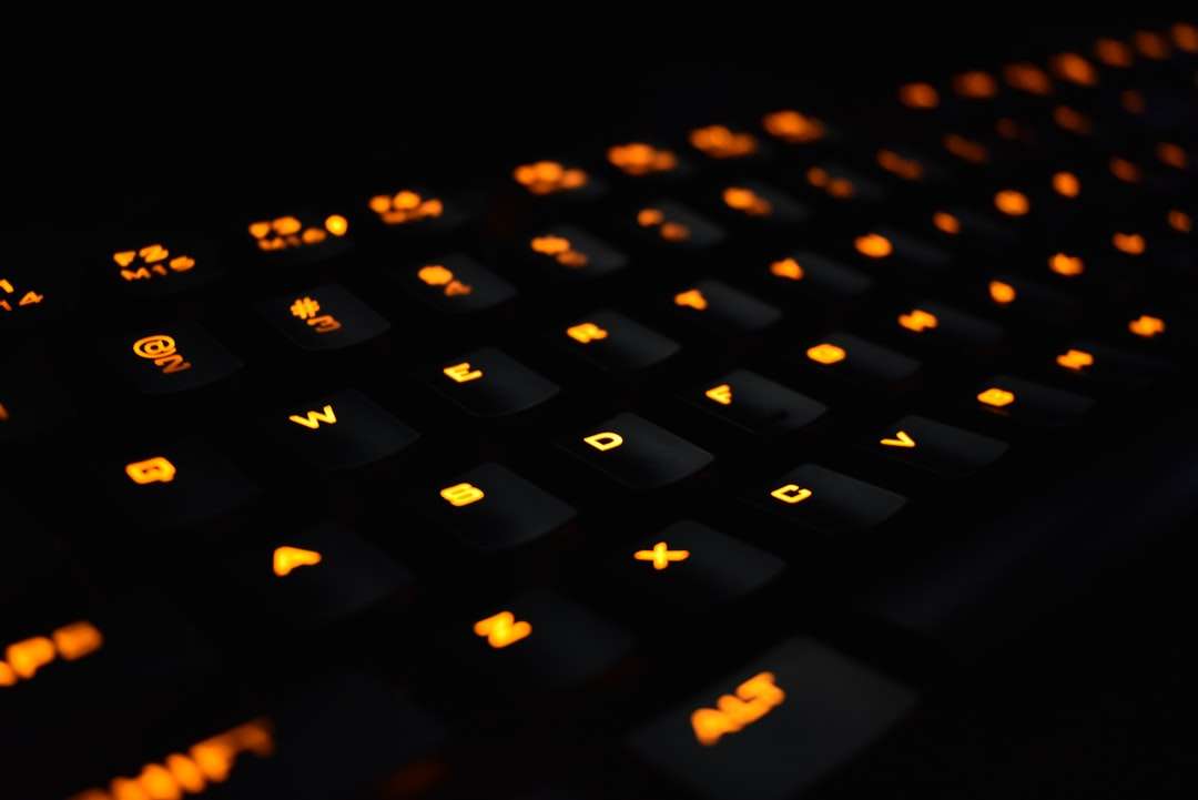 Fotografia de close up do teclado de computador mecânico quebra-cabeças online