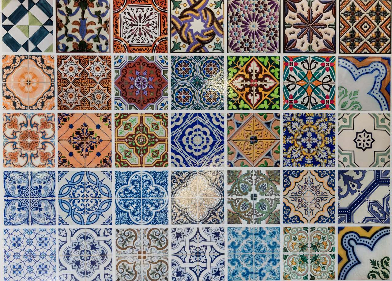 Telhas de padrões cerâmicos de Lisboa, Portugal. puzzle online