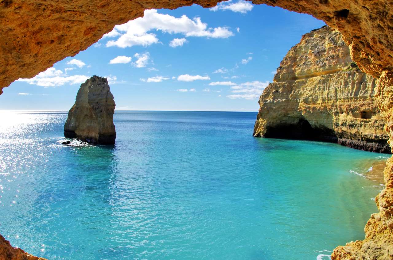Bergformationer på Algarve kusten, Portugal pussel på nätet