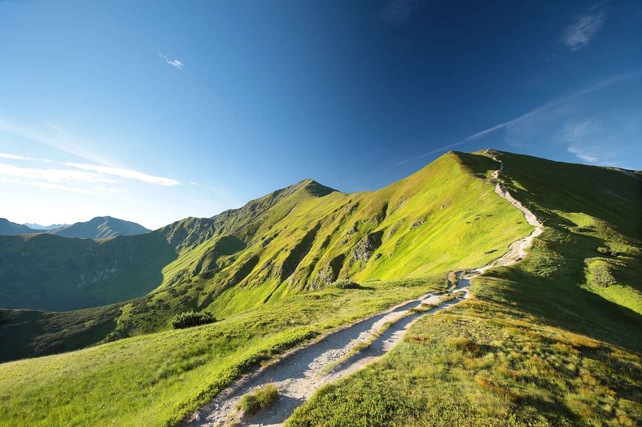 Gipfel in den Tatra-Bergen an der slowakisch-polnischen Grenze Online-Puzzle