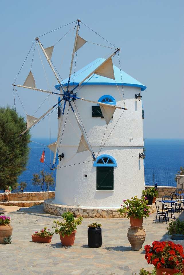 Velho moinho de vento na ilha grega quebra-cabeças online