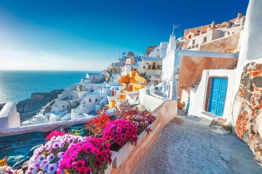 Місто біля моря в Греції пазл онлайн