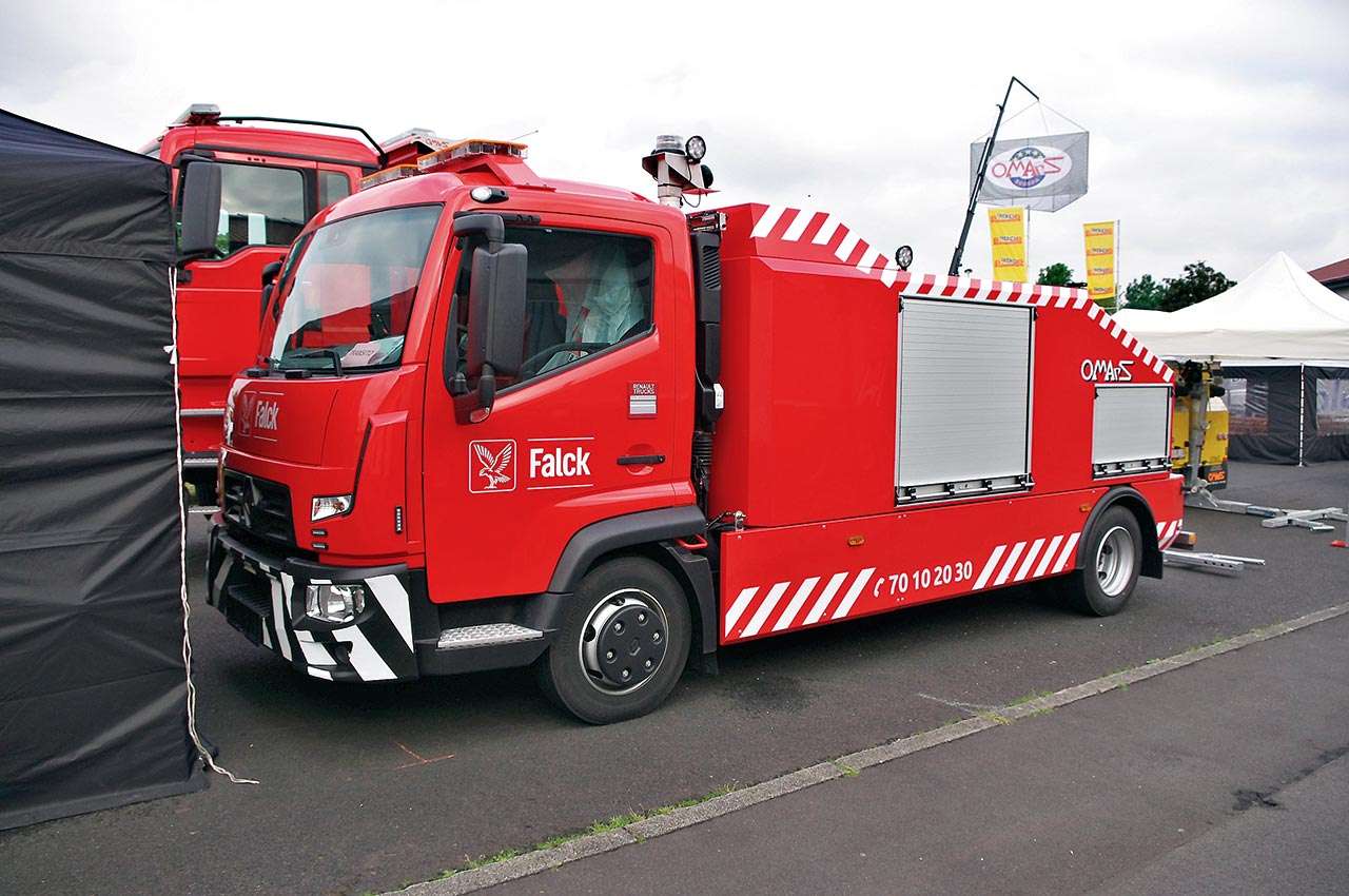 Пътна помощ - Mack Truck онлайн пъзел