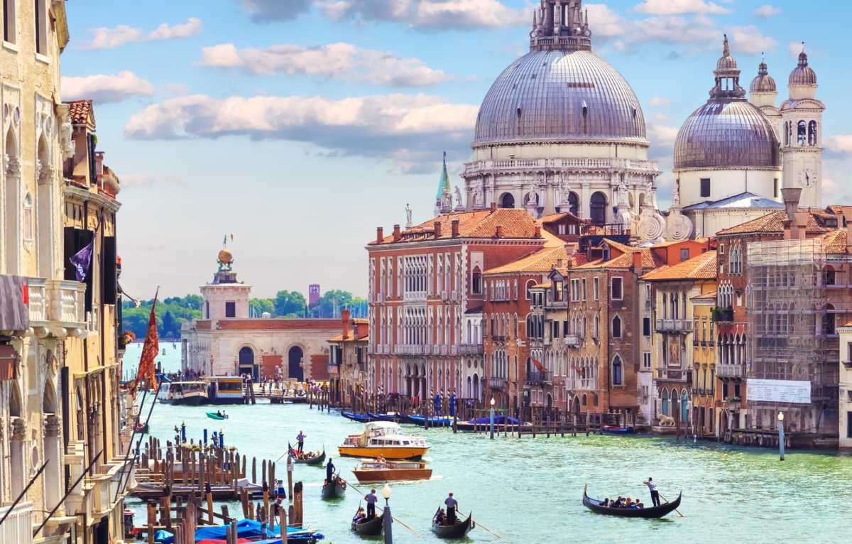Взгляд на Венецию онлайн-пазл