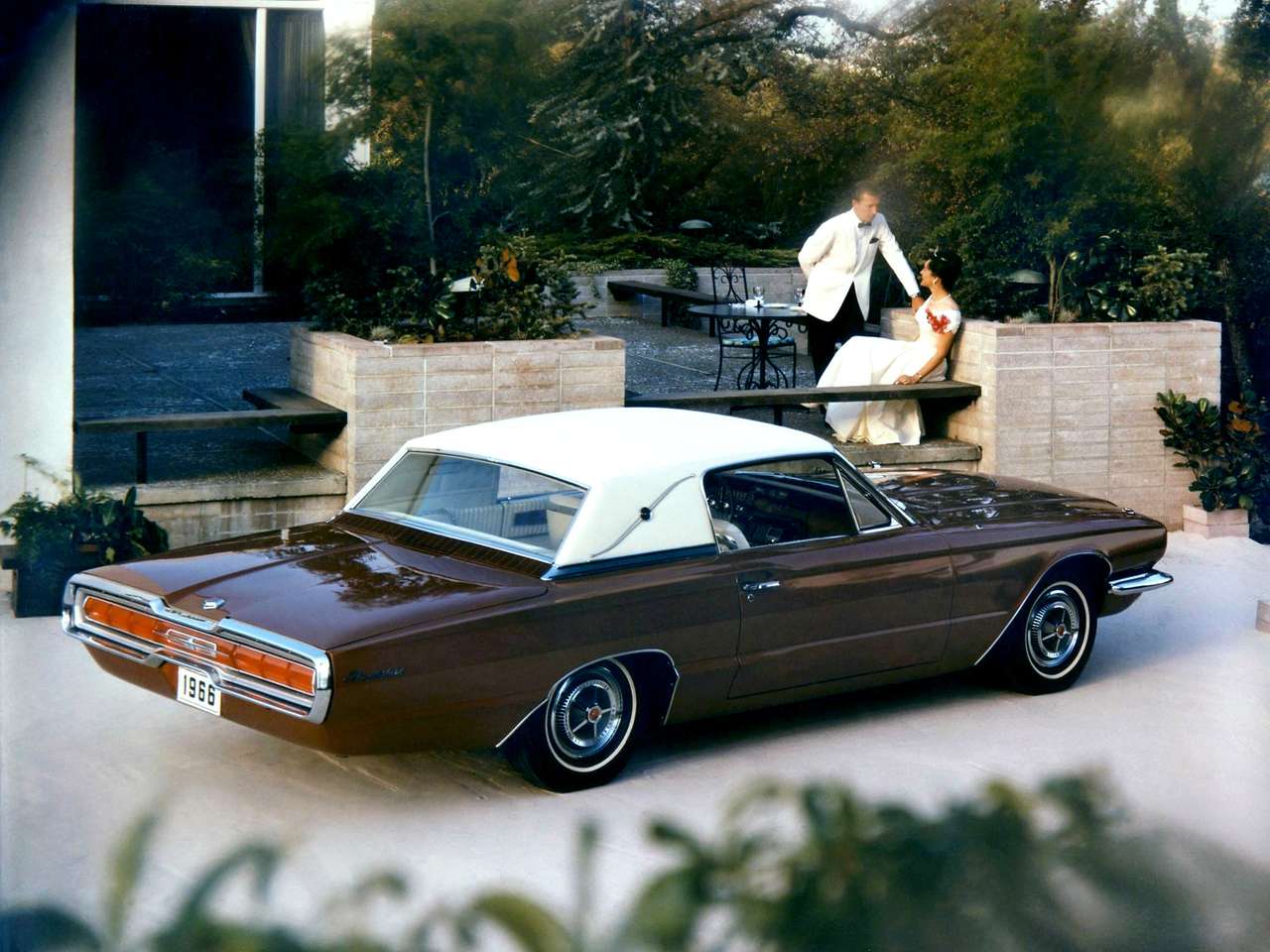 Ford Thunderbird Landau 1966 року випуску пазл онлайн