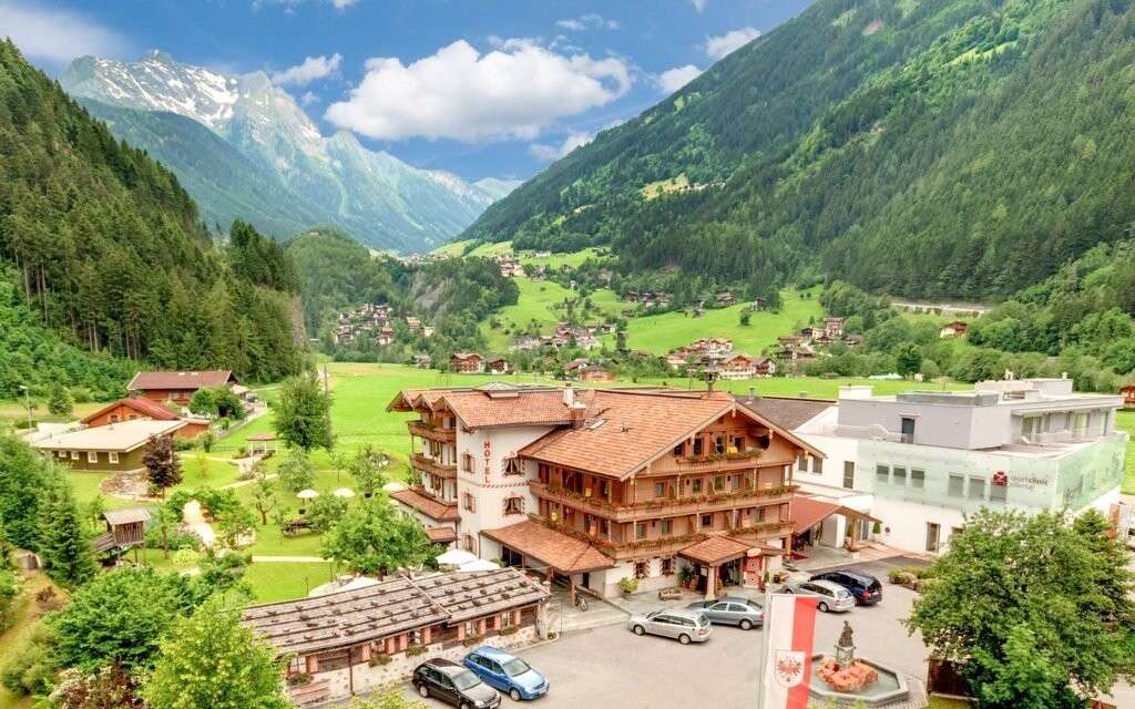 Hotel in den Alpen Puzzlespiel online