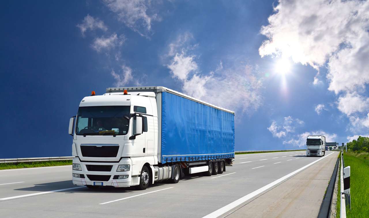 Vrachtwagen transporteert goederen online puzzel