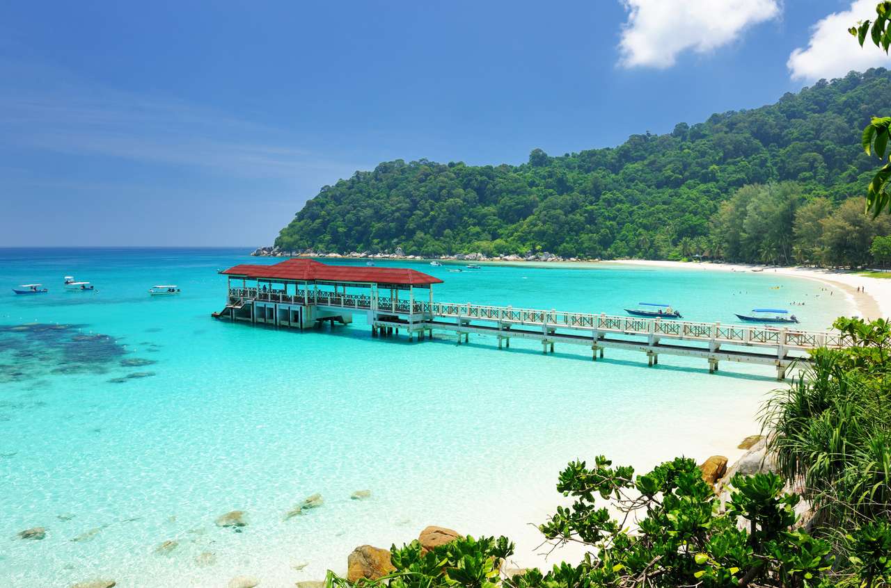 Bela praia em Ilhas Perhentian, Malásia puzzle online