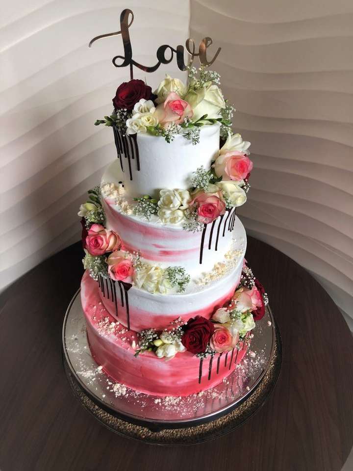 Dvoupodlažní svatební dort skládačky online