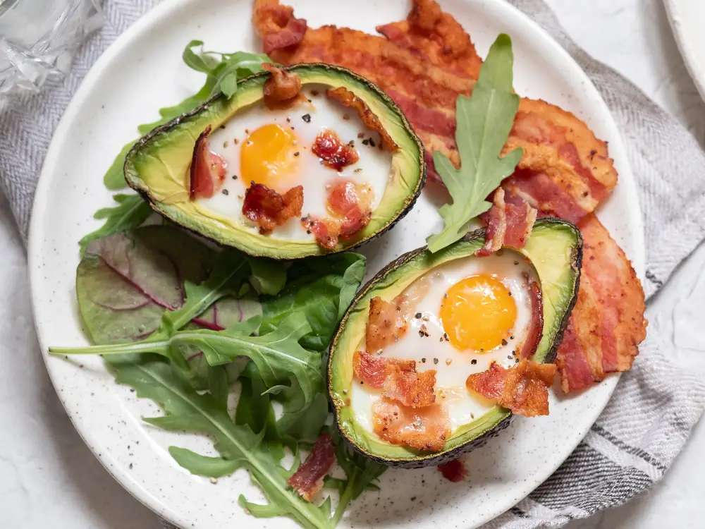 Avocado Egg Bakes met spek online puzzel