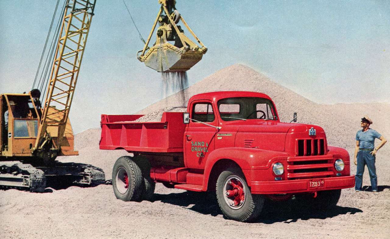 1953 Camion à benne basculante internationale R-194 puzzle en ligne
