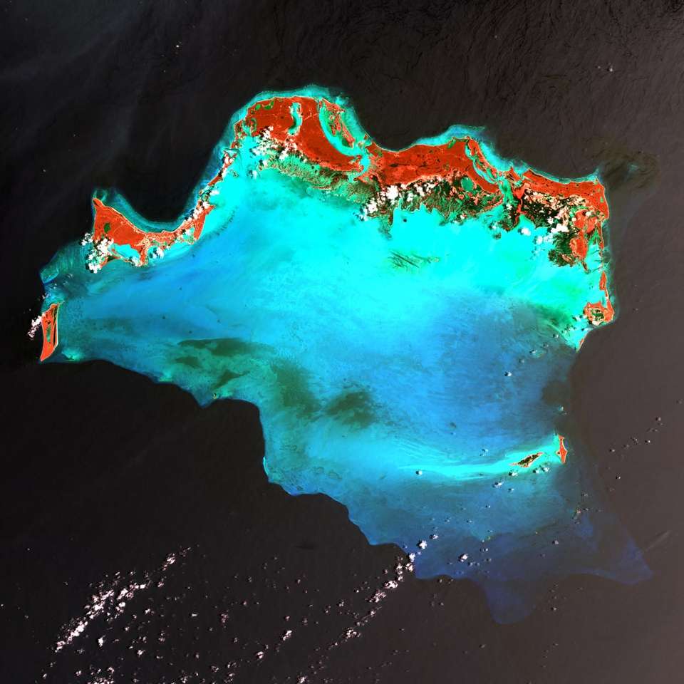 Въздушна фотография на водната част на водата онлайн пъзел