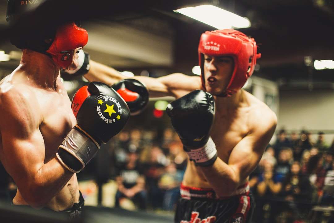 δύο άνδρας που παίζει πυγμαχία online παζλ