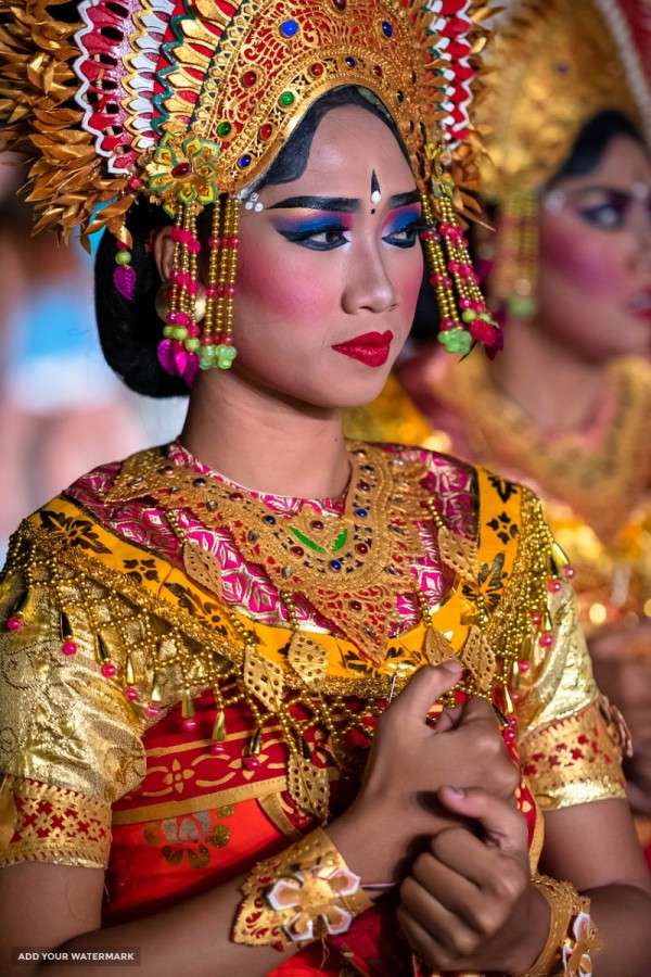 Tanečníci v Indonésii skládačky online