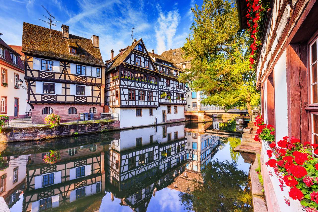 Strasbourg, Elzász, Franciaország online puzzle