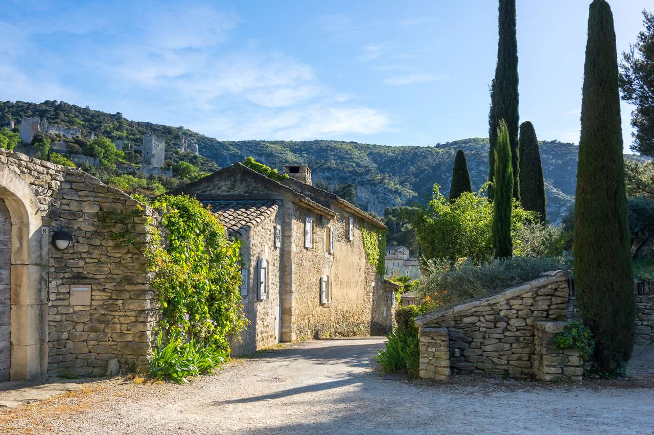 Straße der Stadt Oppede-le-Vieux in der Provence Online-Puzzle