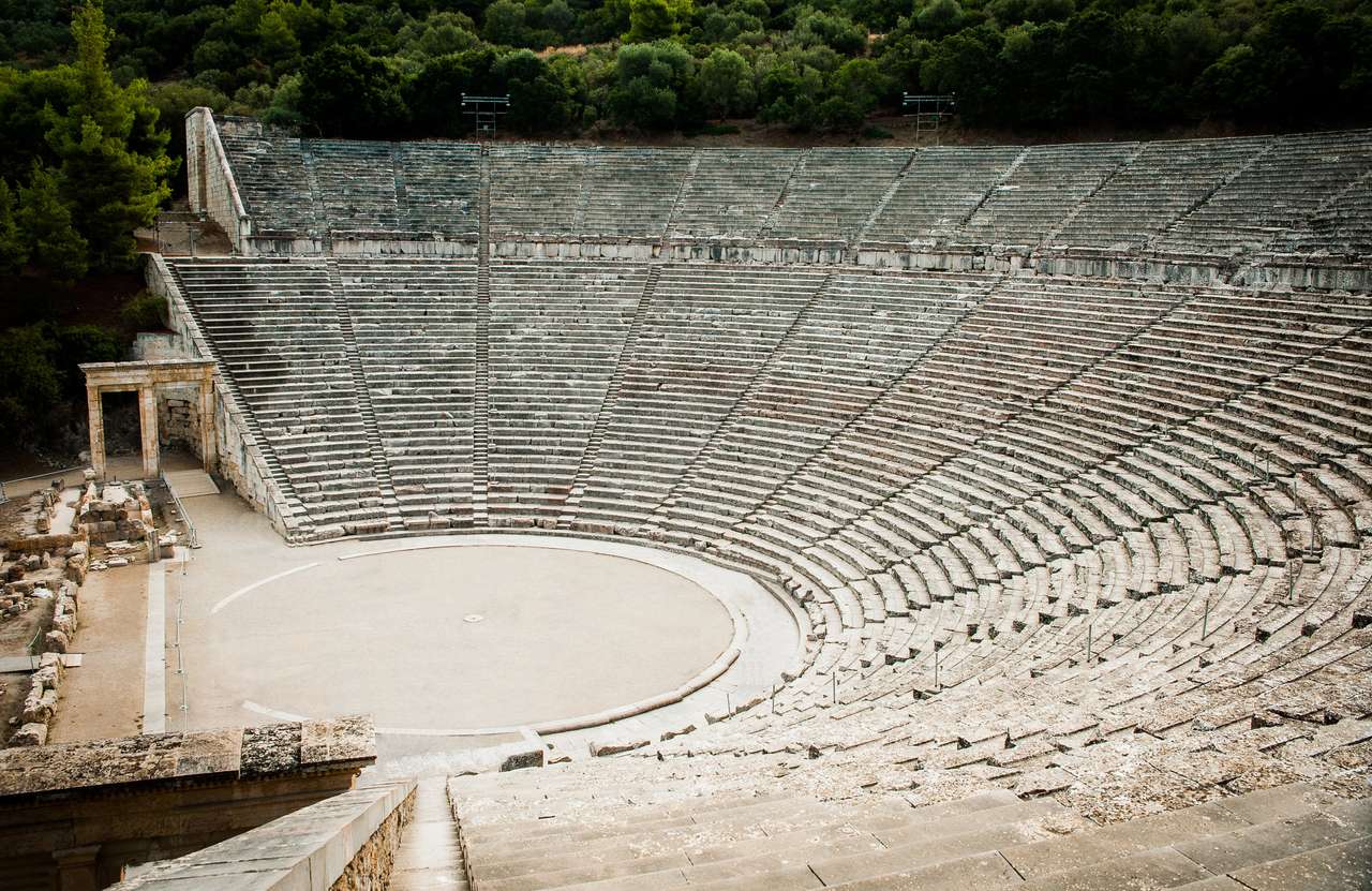 Anfiteatro antigo em Epidauro quebra-cabeças online