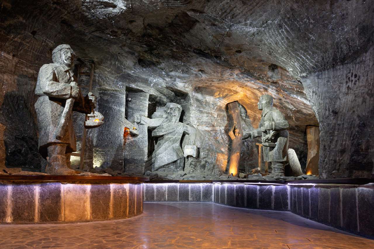Statua di sale nella miniera di sale di Wieliczka puzzle online