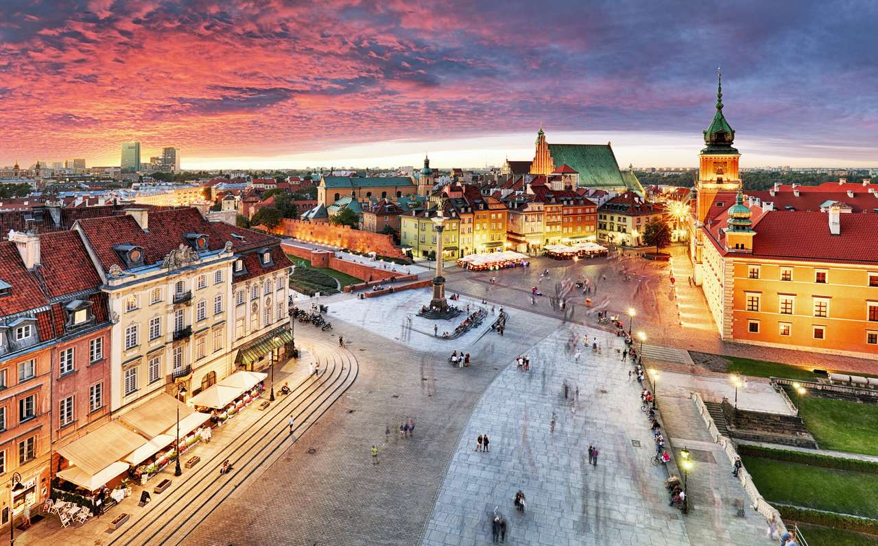Kungligt slott och gamla stan i Warszawa Pussel online