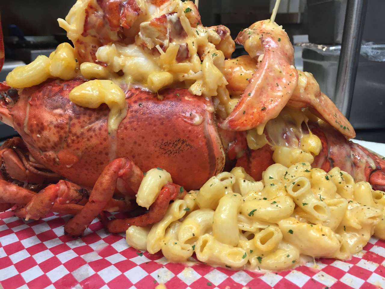Mac & Cheese Stuffed Losbter online παζλ