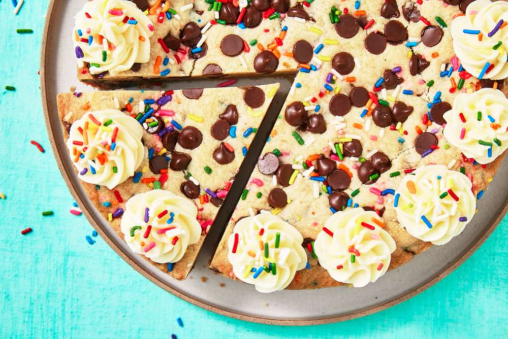 Delish Cookie Cake Pussel online