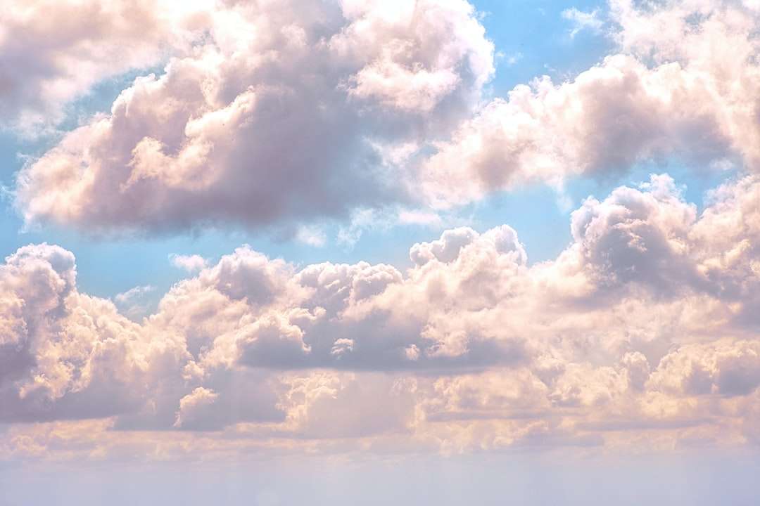 cielo nuvoloso durante il giorno puzzle online