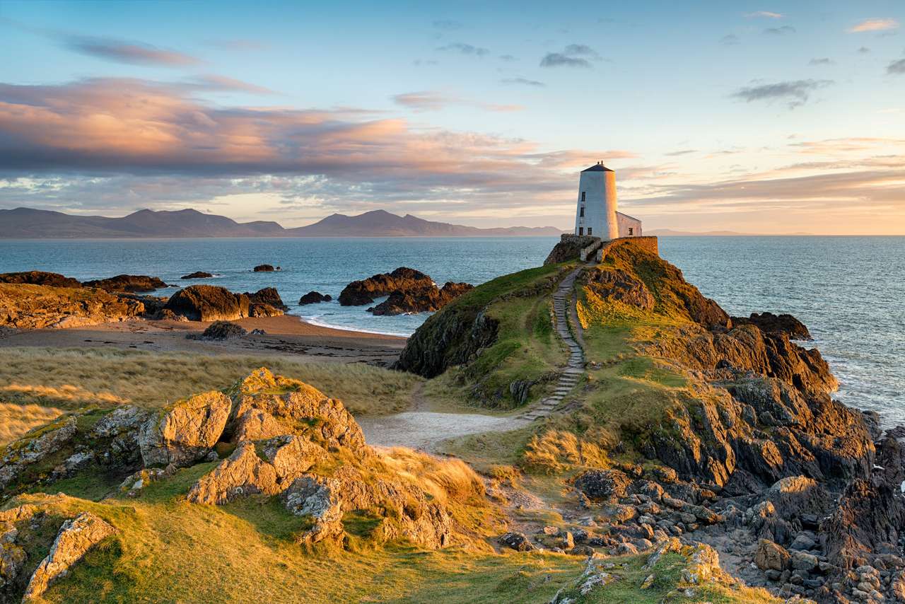 ynys остров в Уелс онлайн пъзел