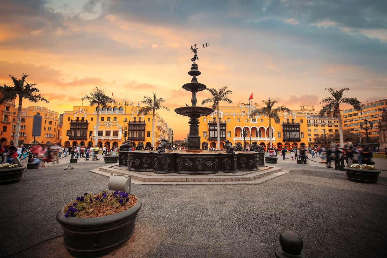 Hlavní náměstí v Limě online puzzle