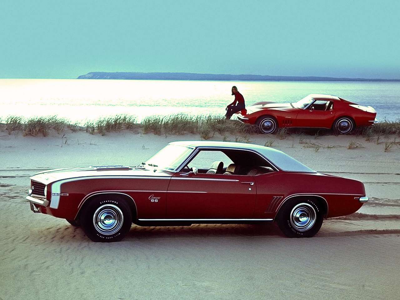 1969 Chevrolet Camaro SS a Corvette Sting Ray skládačky online