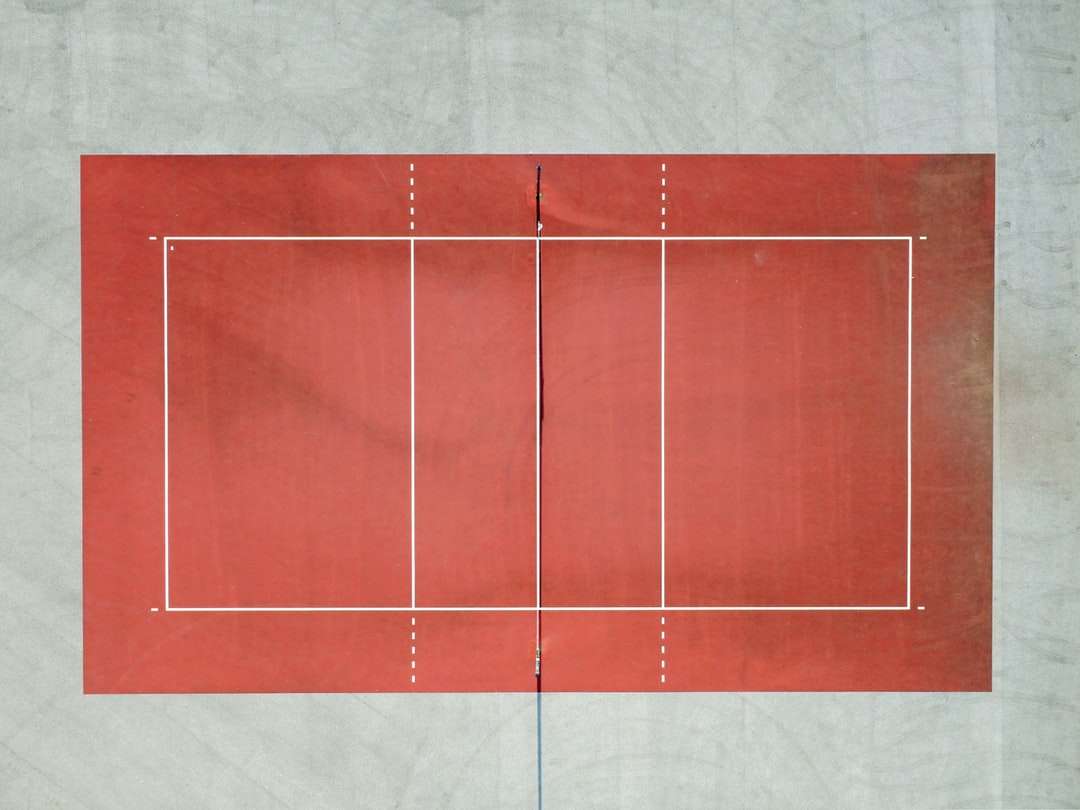 foto aérea de quadra de vôlei branco e vermelho quebra-cabeças online